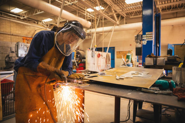 Best Marine and Shipbuilding Welding in Lawrencevle, IL